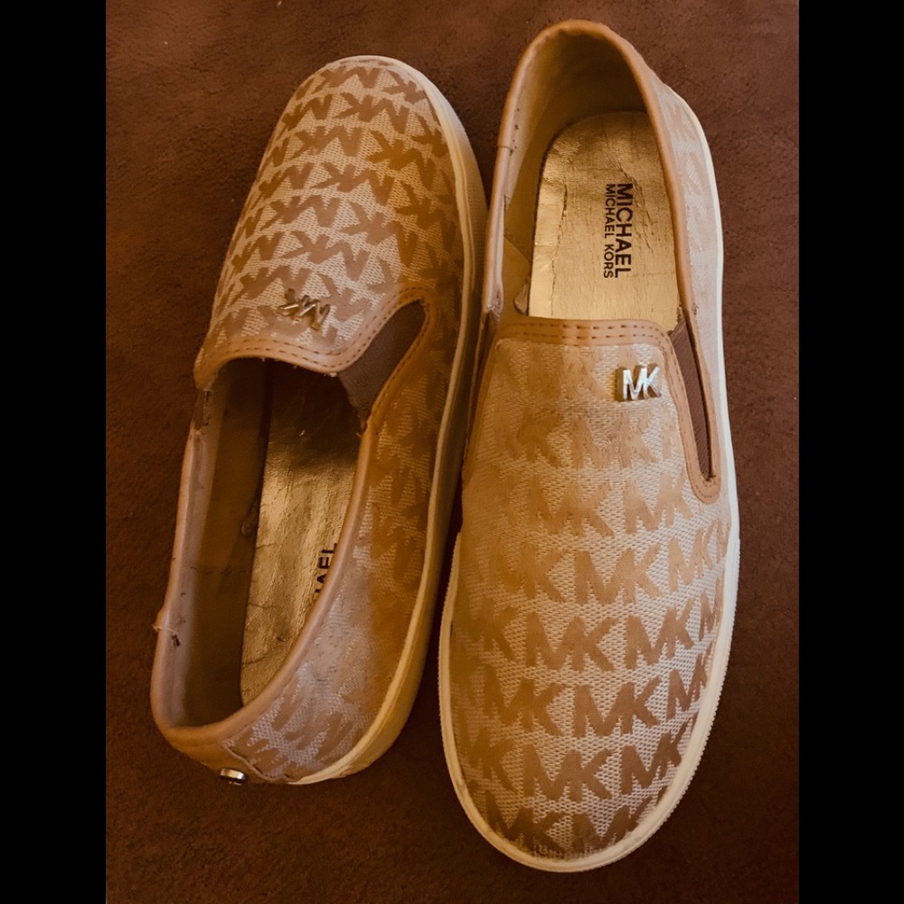 MK sandals